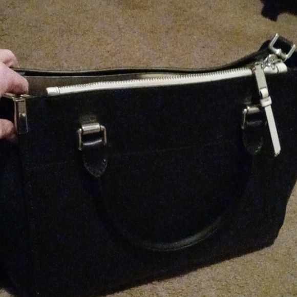 Calvin klein purse - Picture 3 of 4